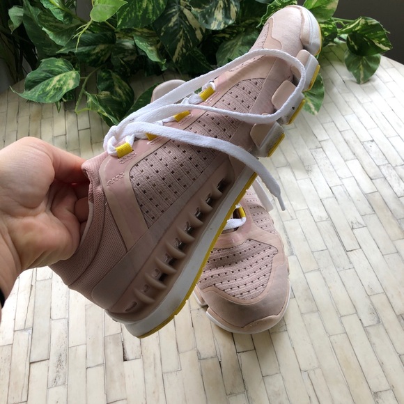 Adidas x Stella McCartney Tennis Shoes | 8.5 - Picture 3 of 6